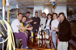 Gruppenaufnahme beim abendlichen Aperitif