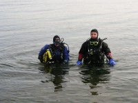 Foto Mit kaltgefrorenen H&auml;nden tauche ich auf