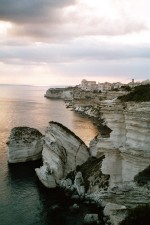 Foto Blick auf Bonifacio u und ihre Steilk&uuml;ste